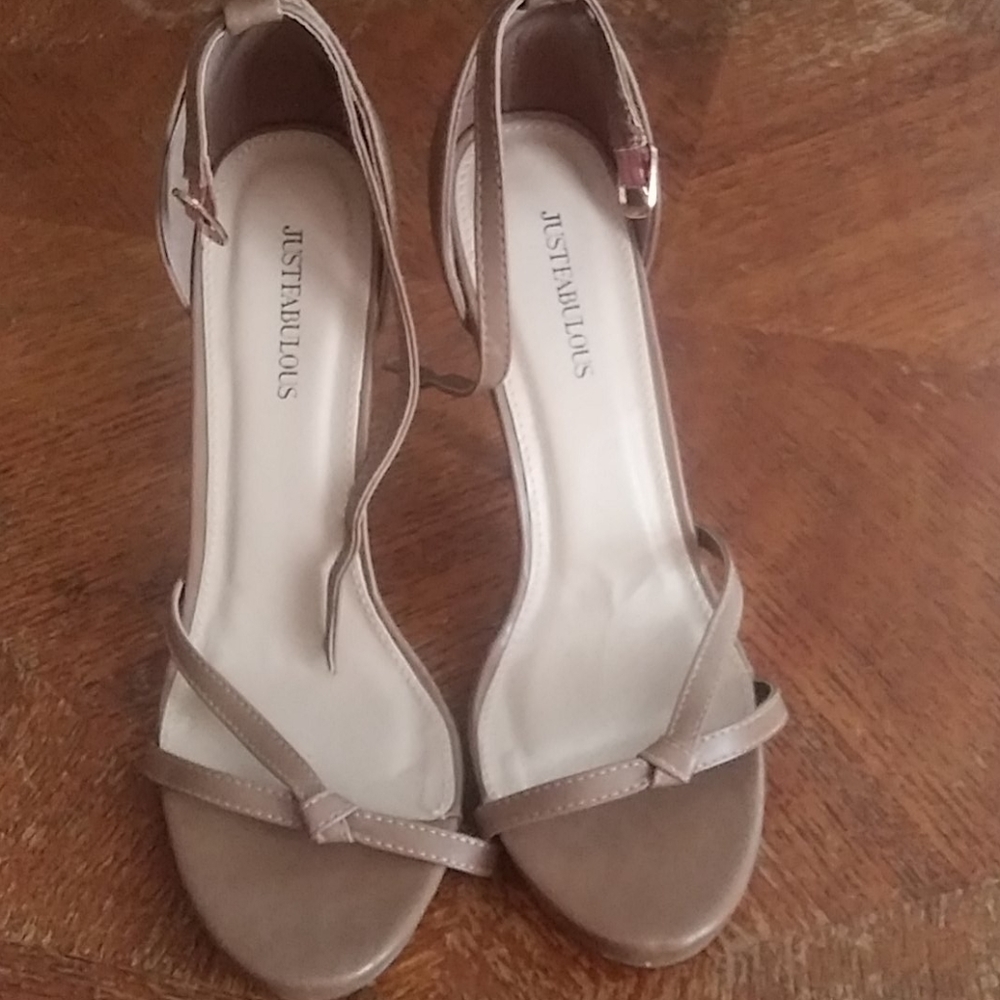 Tan Sandle heels